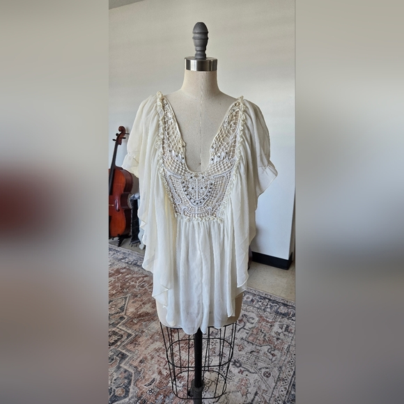 Fre People Flutter Wing Top - Picture 1 of 7
